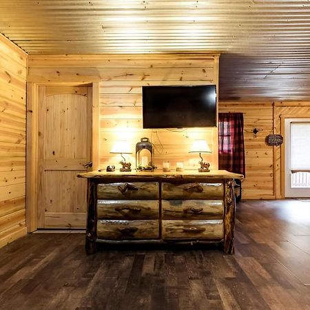 Smoky Mtn Hideaway - Cabin W/ Hot Tub & Pool Table Villa Sevierville Ngoại thất bức ảnh