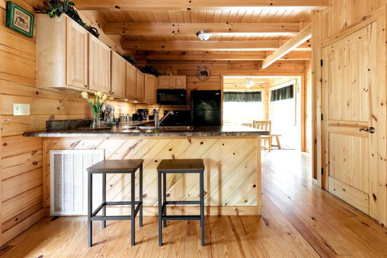 Smoky Mtn Hideaway - Cabin W/ Hot Tub & Pool Table Villa Sevierville Ngoại thất bức ảnh