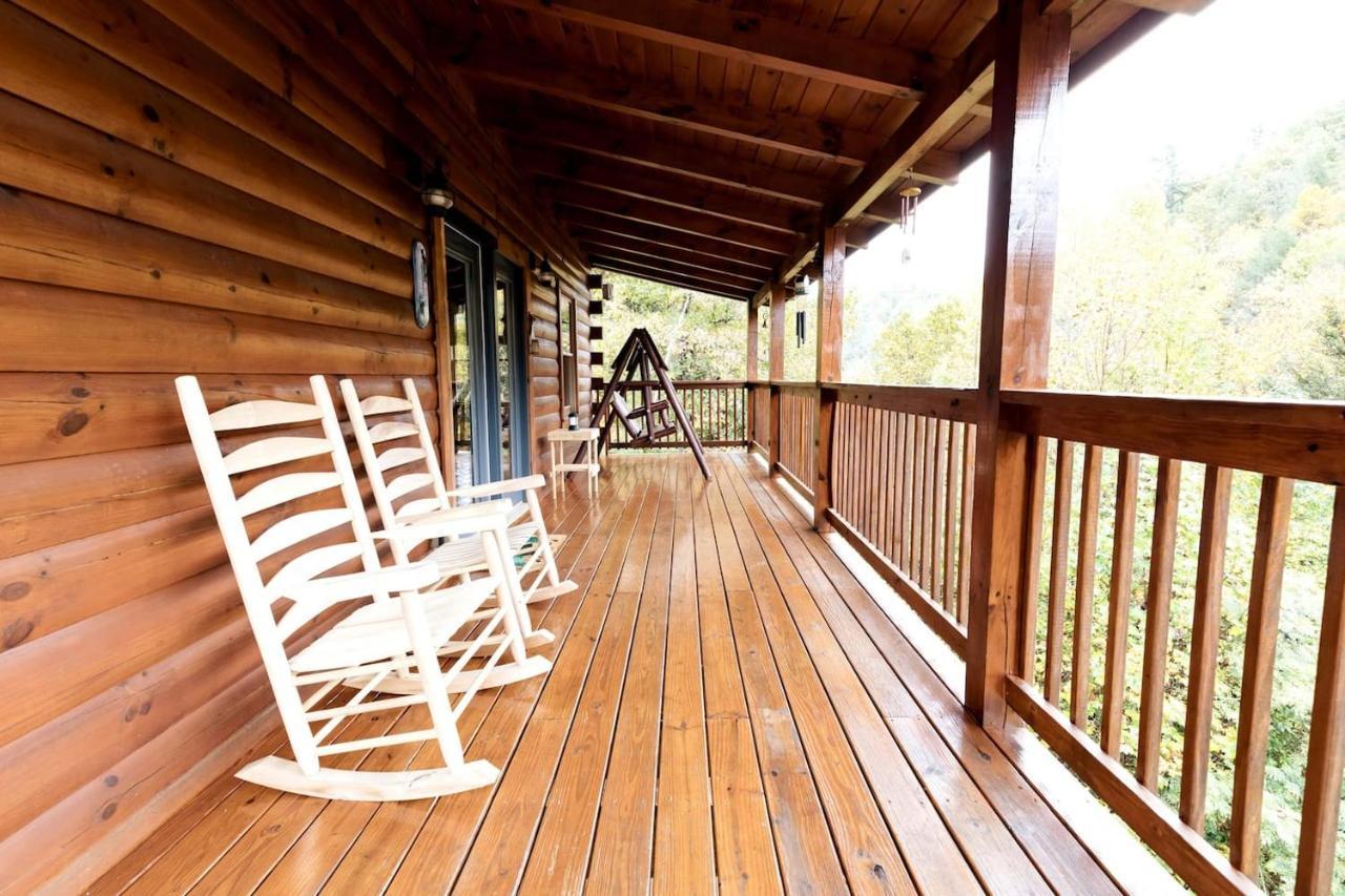 Smoky Mtn Hideaway - Cabin W/ Hot Tub & Pool Table Villa Sevierville Ngoại thất bức ảnh